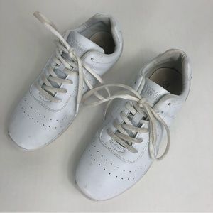 Yingrui Cheerleading Athletic Aerobic Sneakers Size 7.5